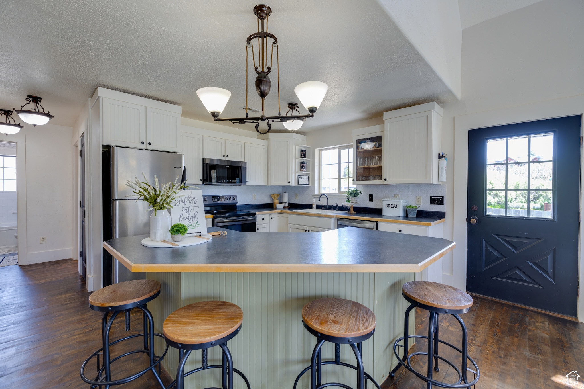 FOXRIDGE SUB LOT 12 - Residential