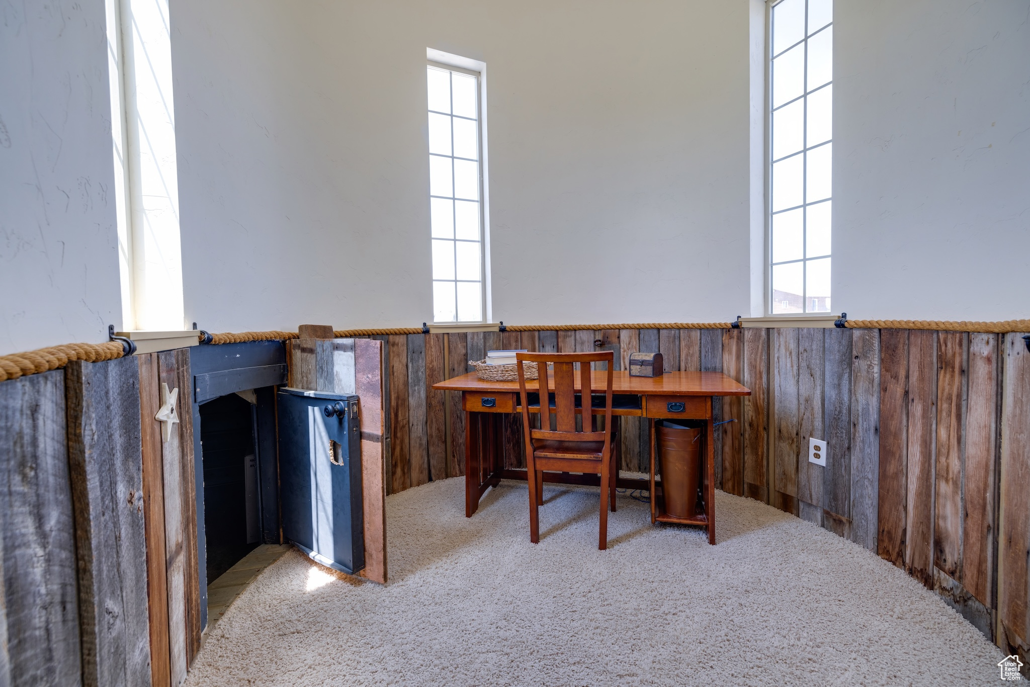 FOXRIDGE SUB LOT 12 - Residential