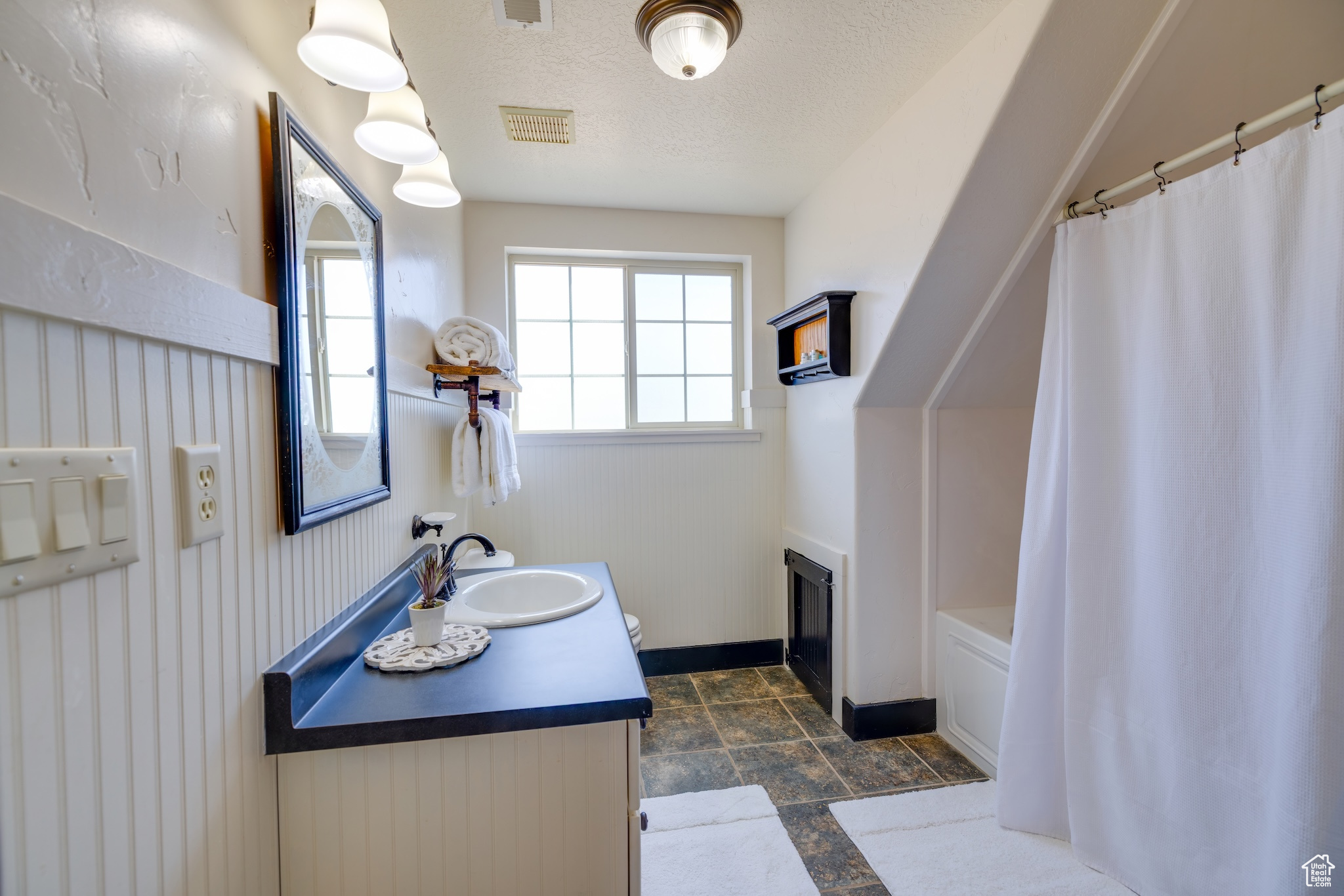 FOXRIDGE SUB LOT 12 - Residential