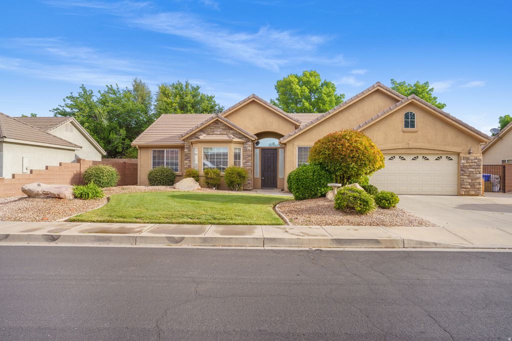 Photo of 591 E 1050 S, Saint George, UT 84790 (MLS # 2152897)