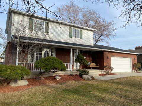 Photo of 5085 S CLOVER VIEW DR, Murray, UT 84123 (MLS # 2142474)