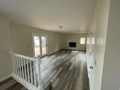 Tiny photo for 5085 S CLOVER VIEW DR, Murray, UT 84123 (MLS # 2142474)