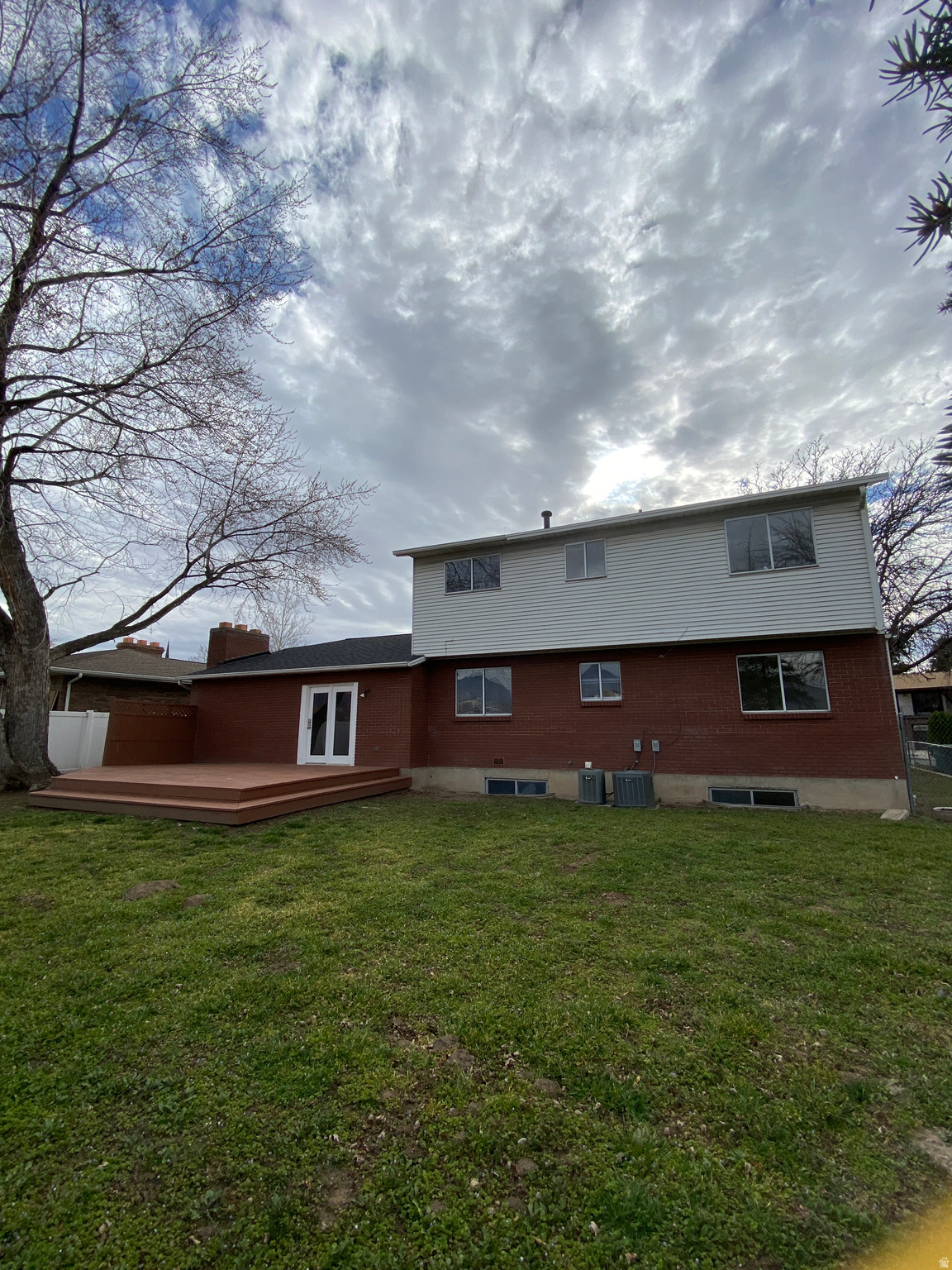 CLOVER CREST - Residential