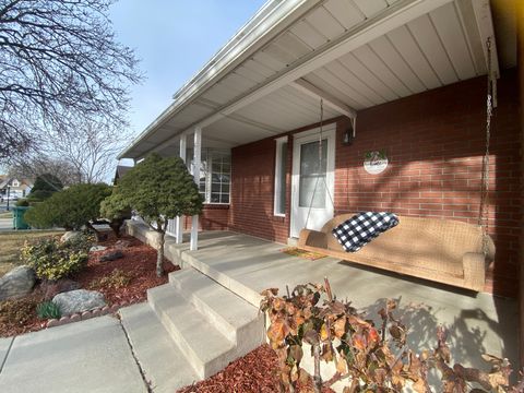 Tiny photo for 5085 S CLOVER VIEW DR, Murray, UT 84123 (MLS # 2142474)