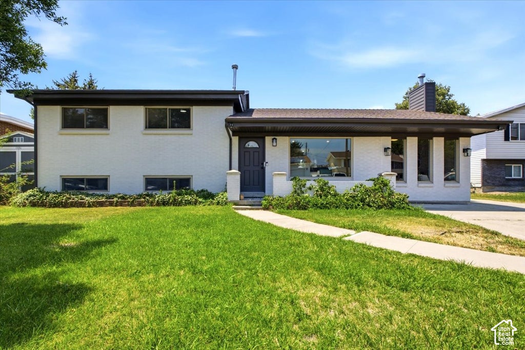 Photo of 5710 S 150 W, Murray, UT 84107 (MLS # 2187971)