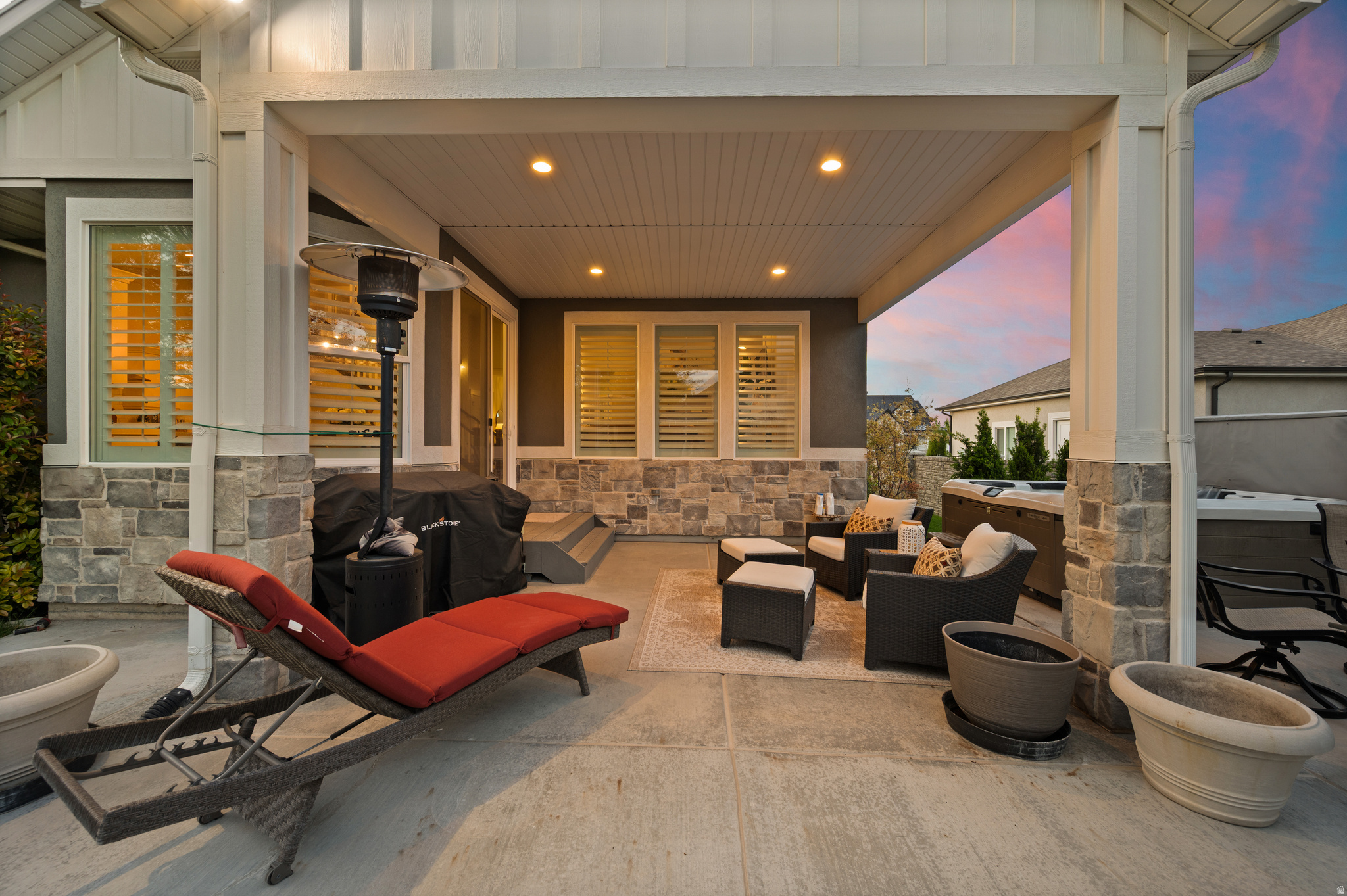 PEARL COVE - Residential