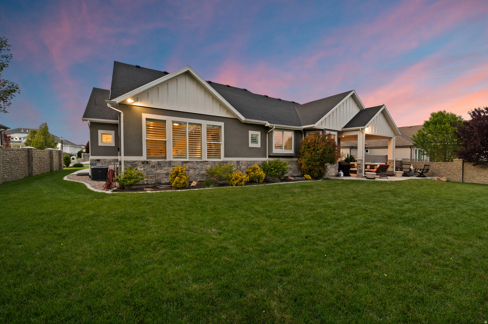 PEARL COVE - Residential