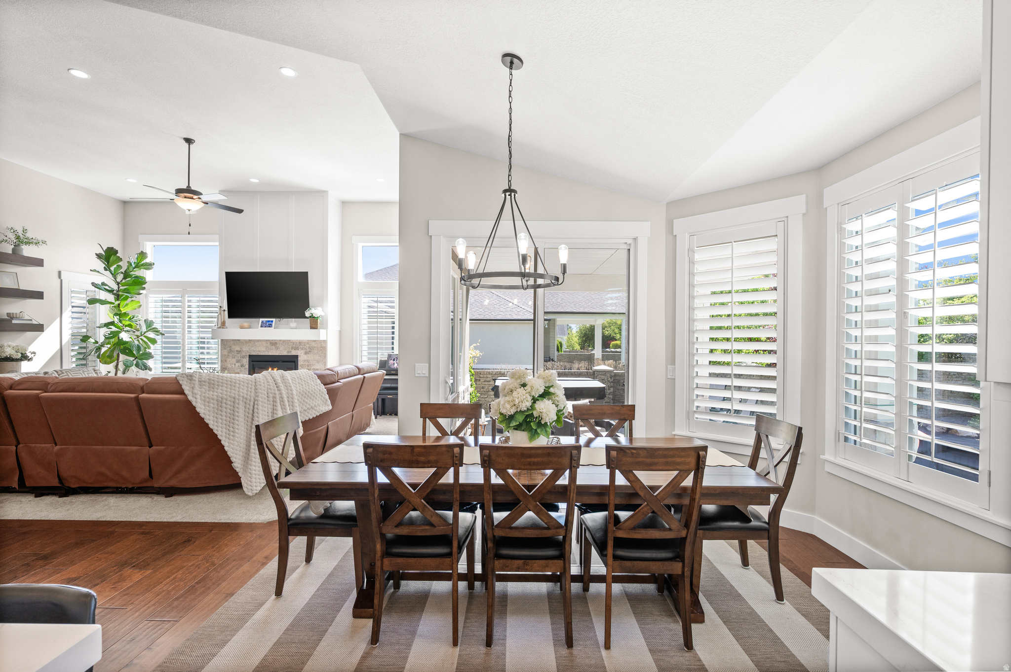 PEARL COVE - Residential