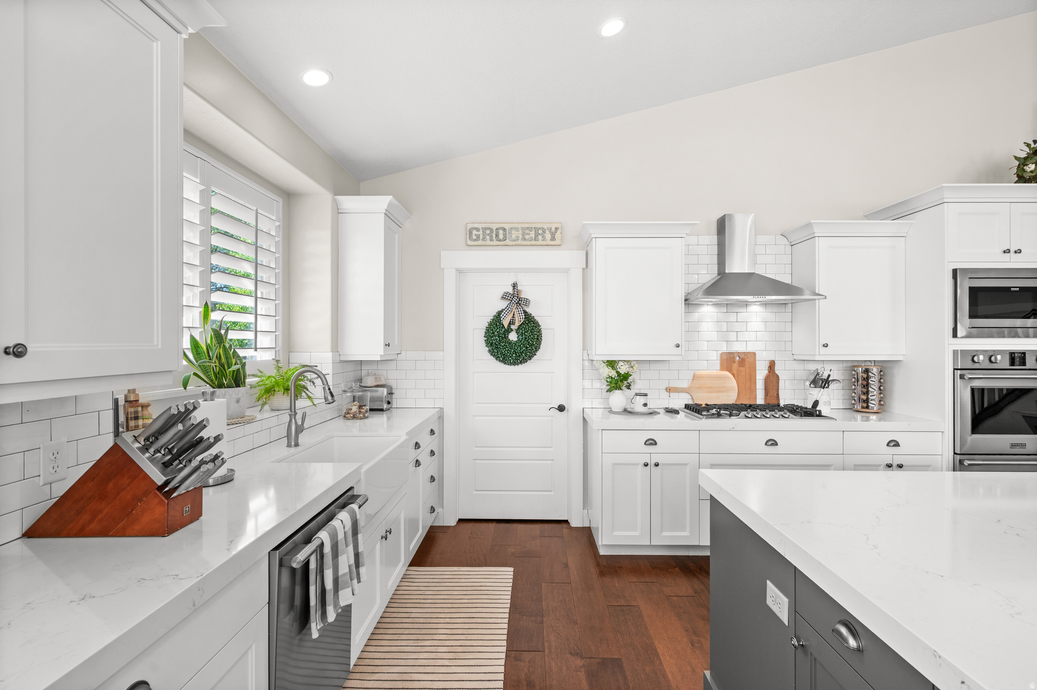 PEARL COVE - Residential