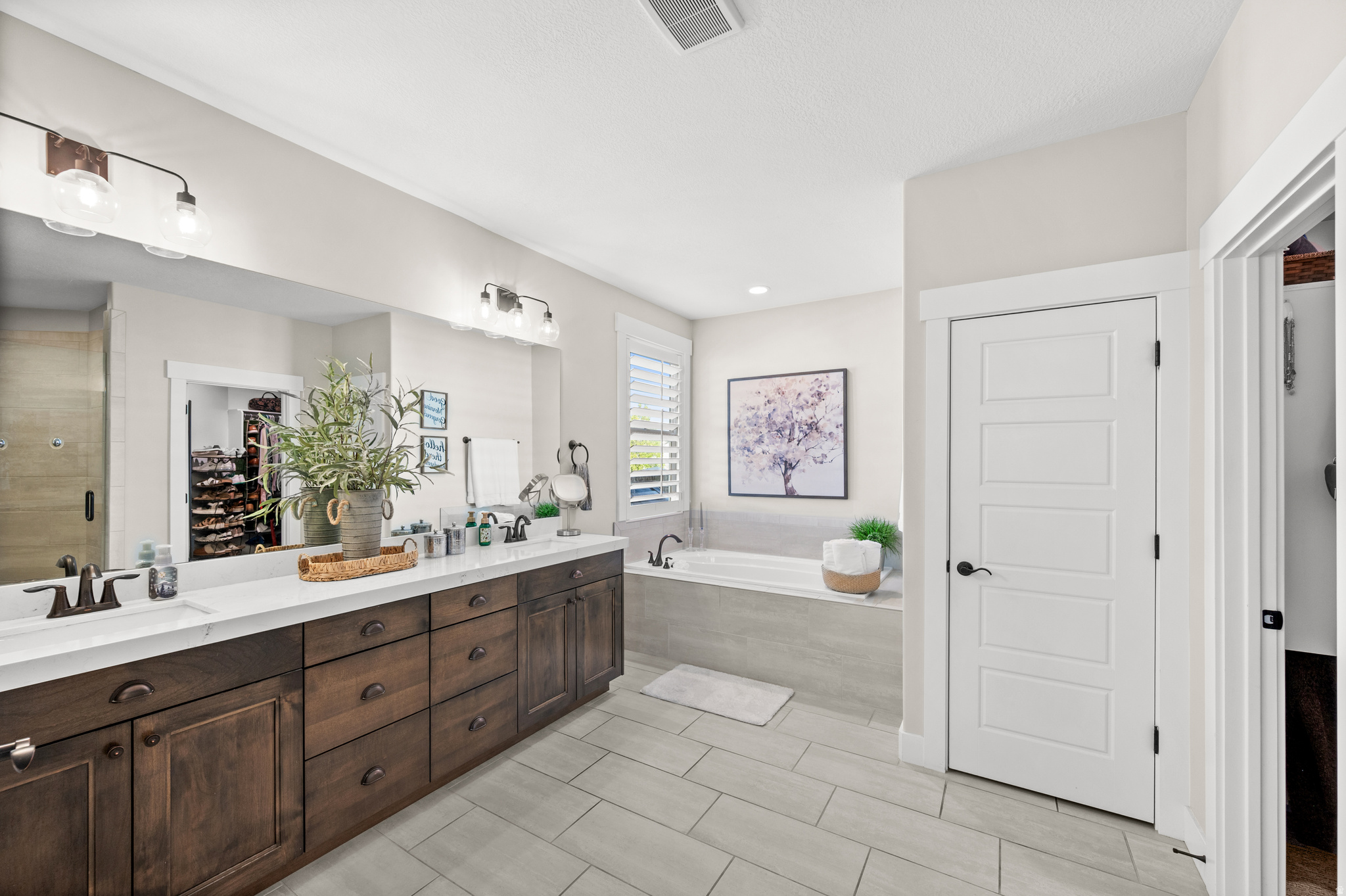 PEARL COVE - Residential
