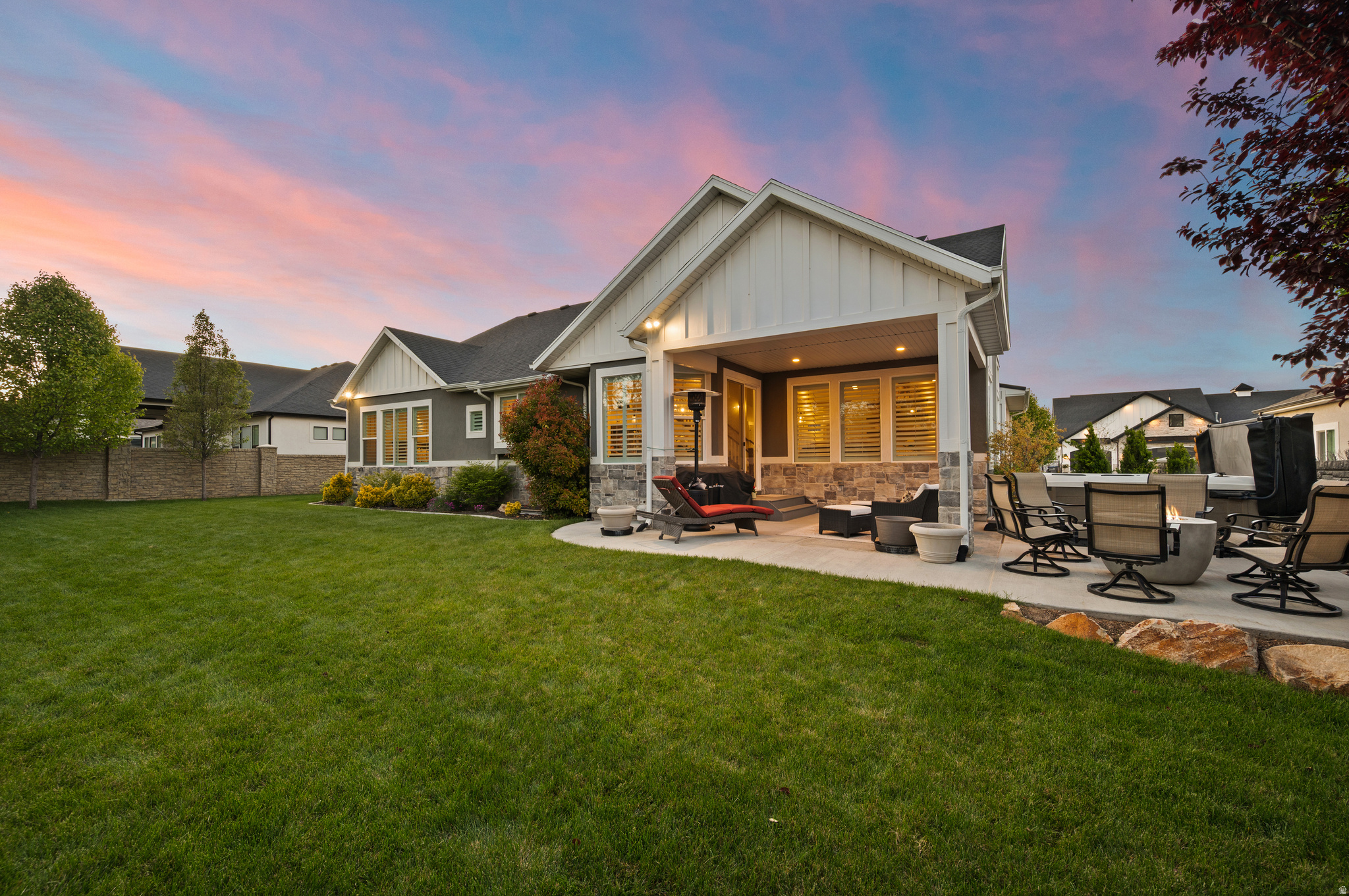 PEARL COVE - Residential