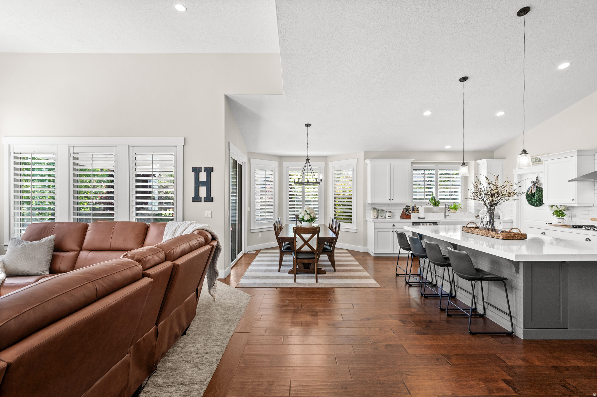 PEARL COVE - Residential