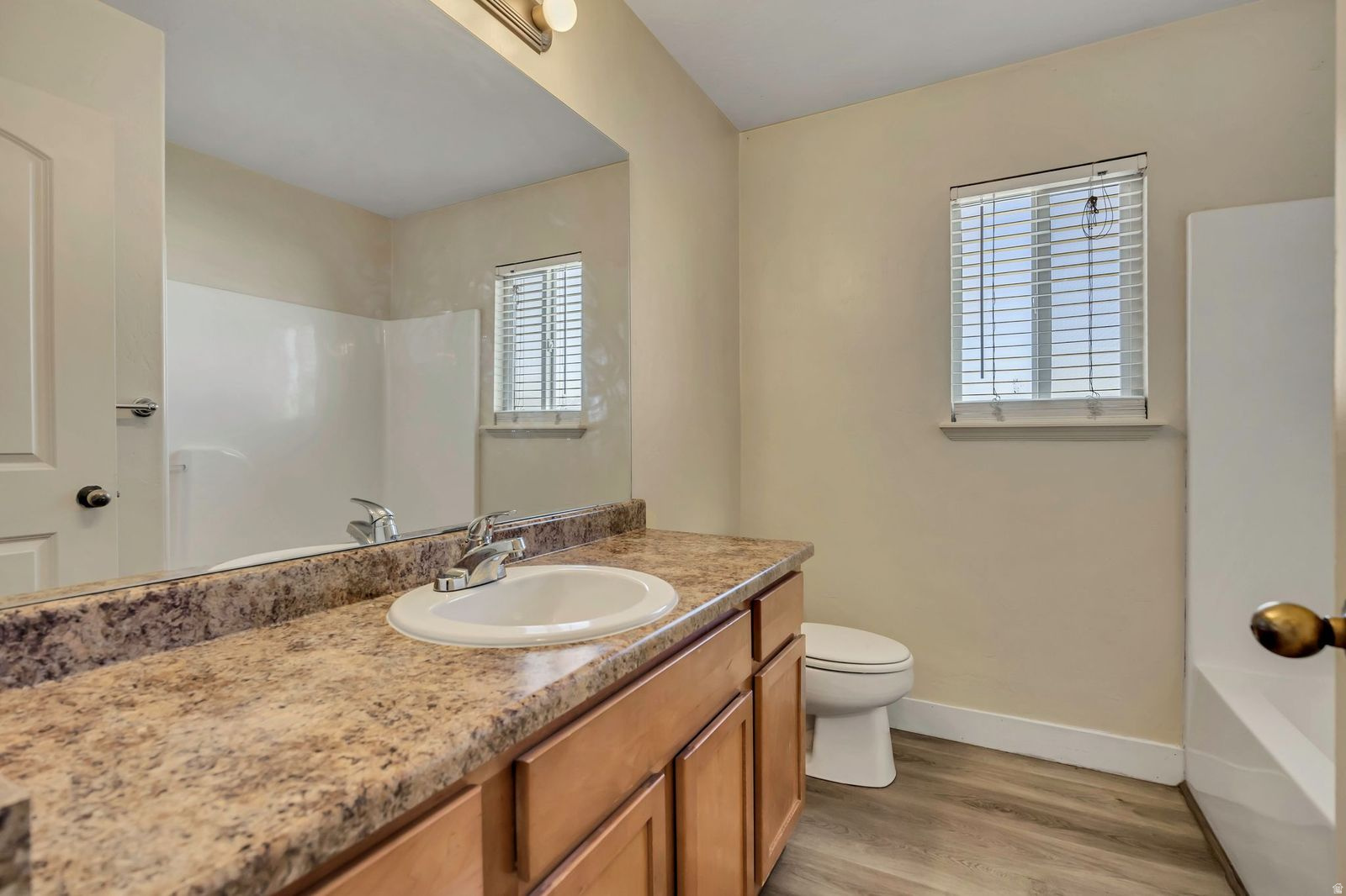 LAKE MOUNTAIN ESTATE - Residential