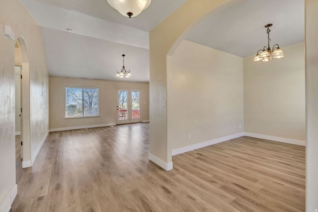 Photo of 3964 S STARLIGHT DR, Saratoga Springs, UT 84045 (MLS # 2146041)