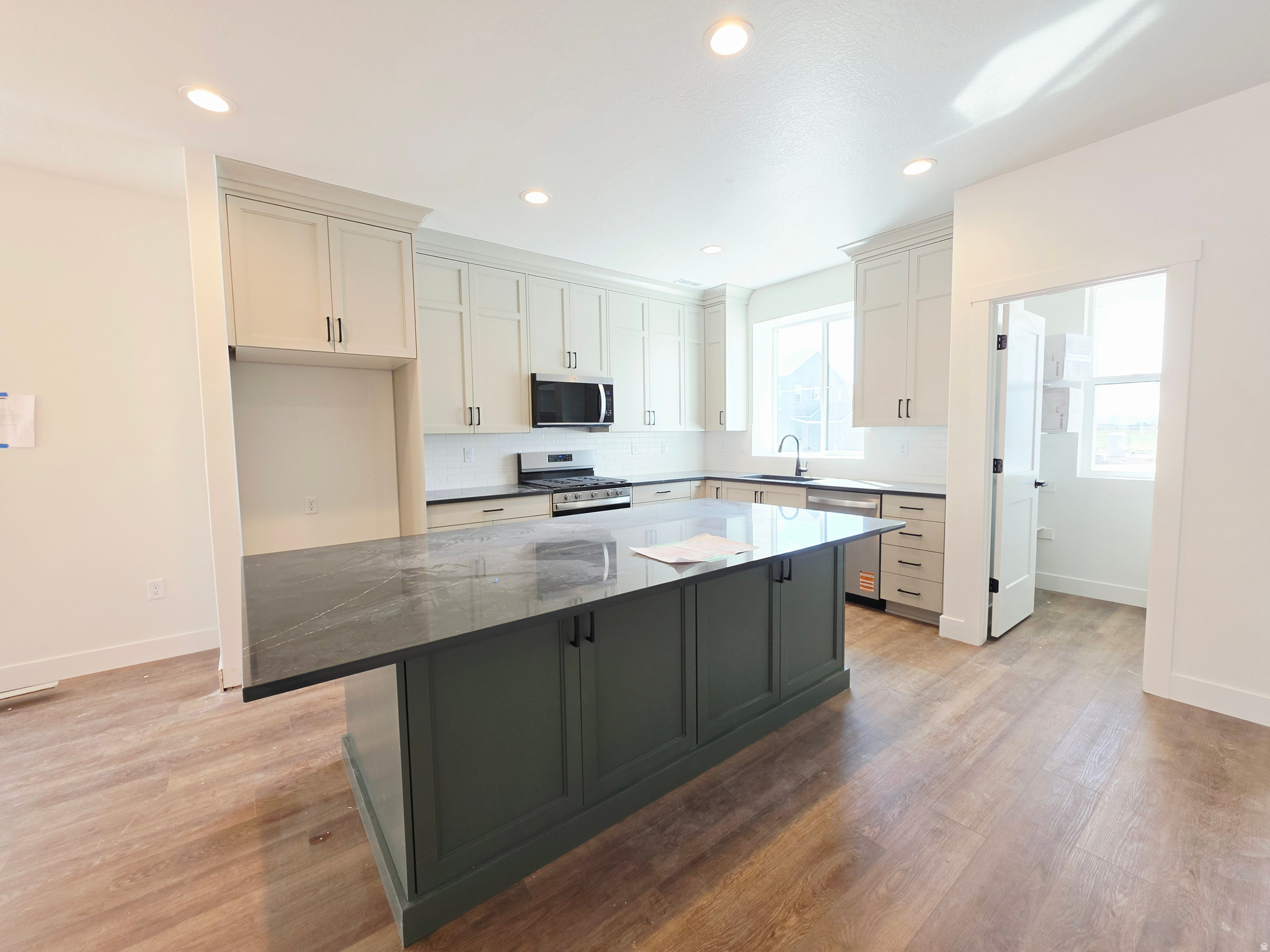 CREEKSIDE AT JDC RANCH - Residential