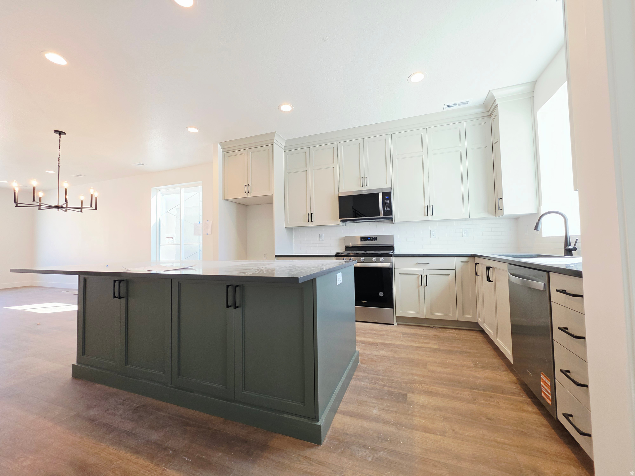 CREEKSIDE AT JDC RANCH - Residential