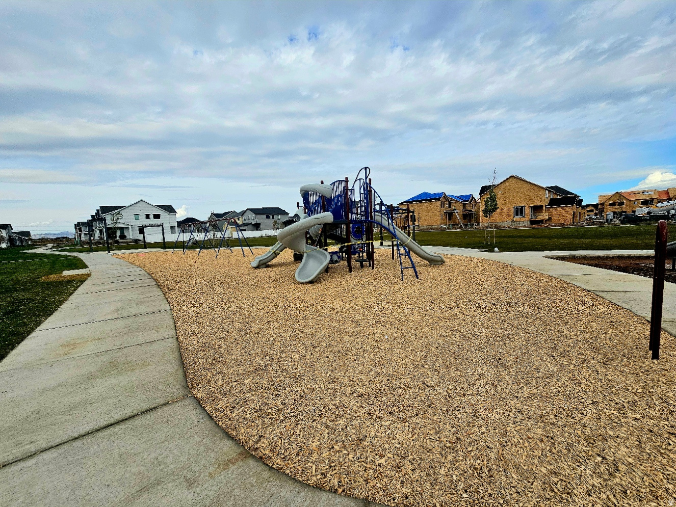 CREEKSIDE AT JDC RANCH - Residential