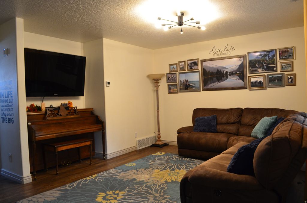 Photo of 328 N 1270 E, Lehi, UT 84043 (MLS # 2120727)