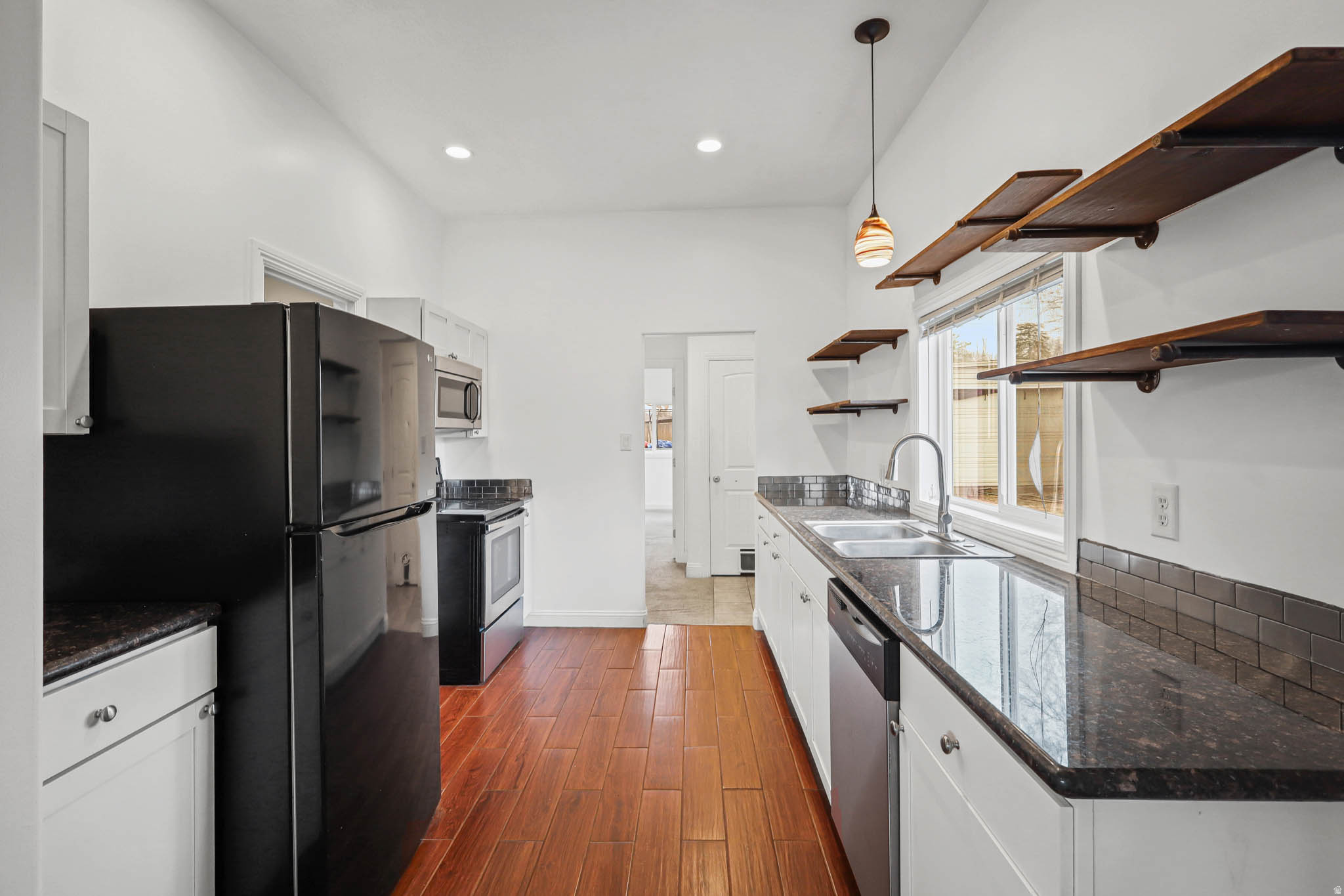 POPLAR PLACE - Residential