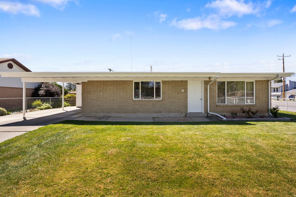 Photo of 3112 S 4355 W, West Valley City, UT 84120 (MLS # 2156550)