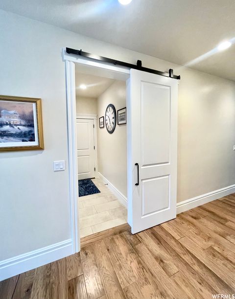 Tiny photo for 553 STRAWBERRY RD Rd, Salem, UT 84653 (MLS # 2130868)