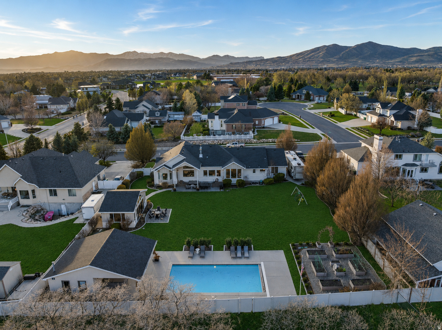 MYSTIC COVE - Residential