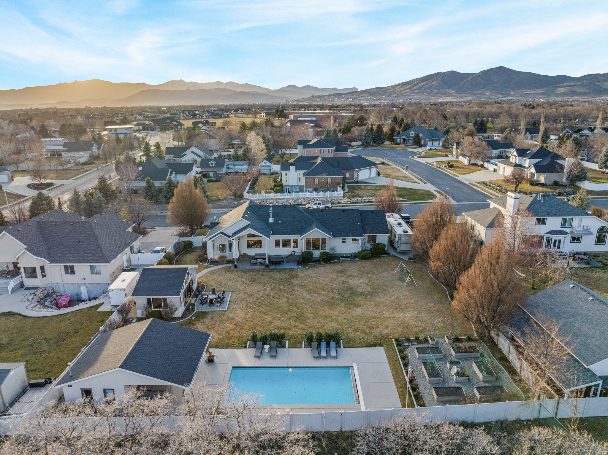 MYSTIC COVE - Residential