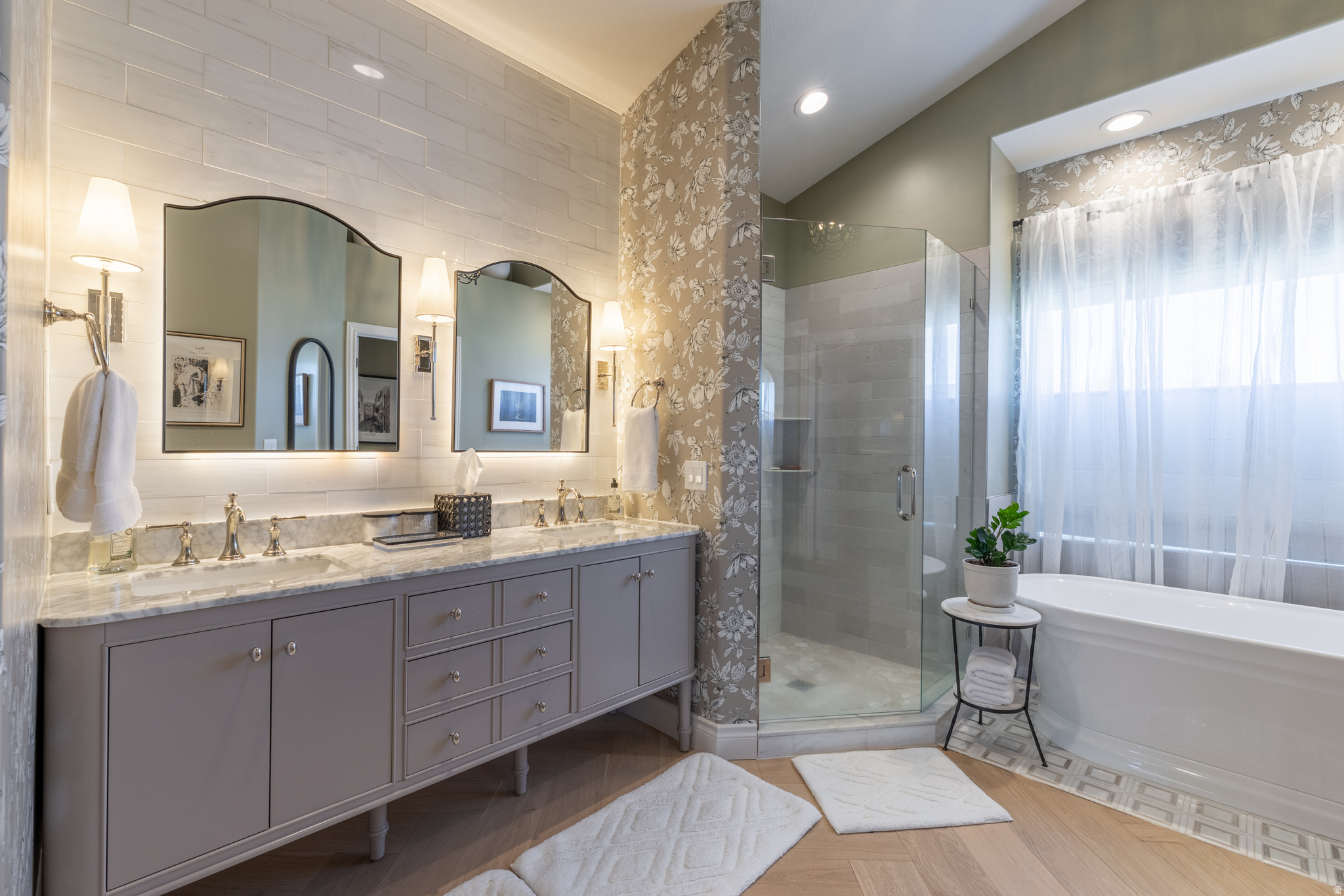 MYSTIC COVE - Residential