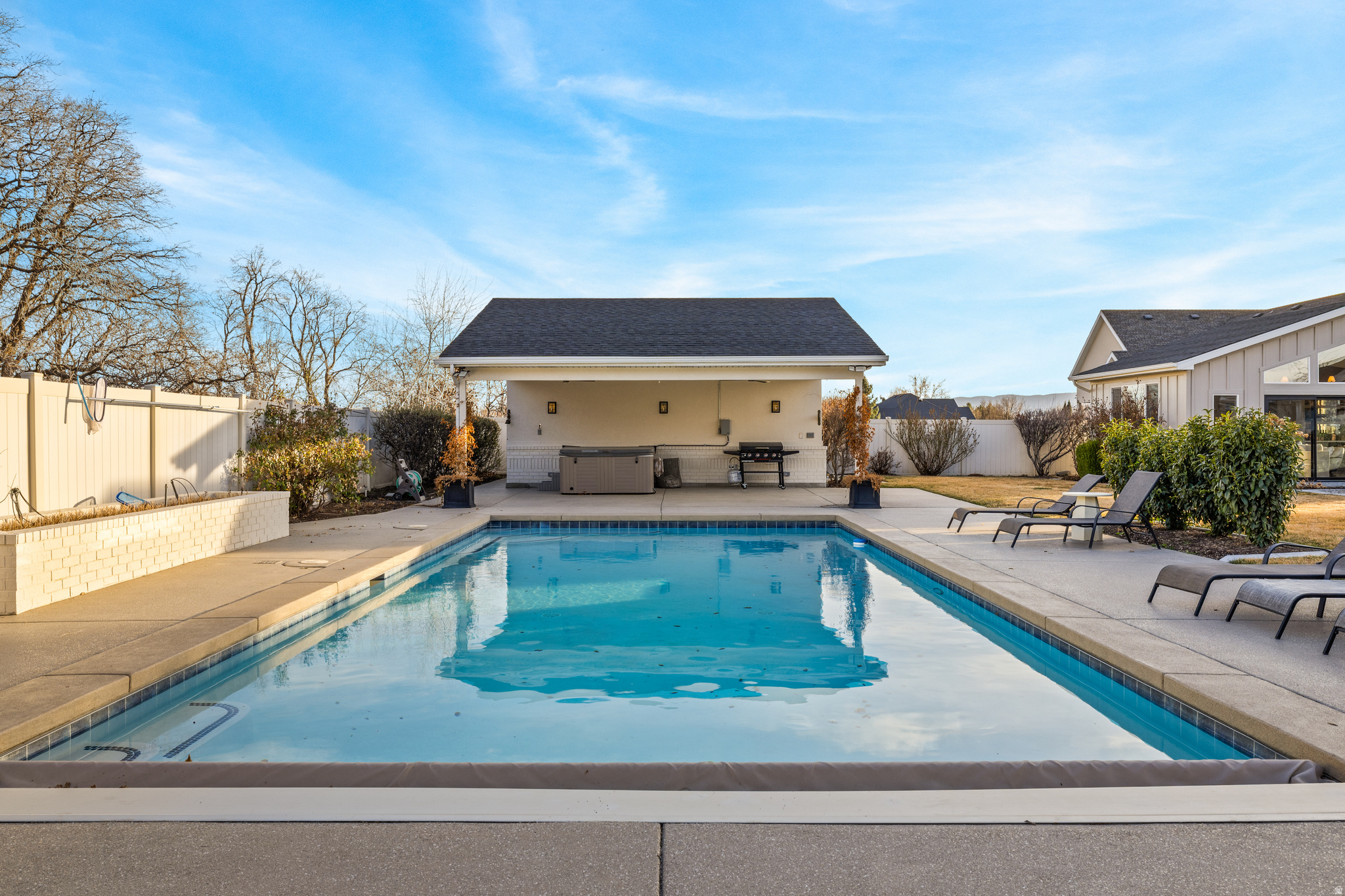 MYSTIC COVE - Residential