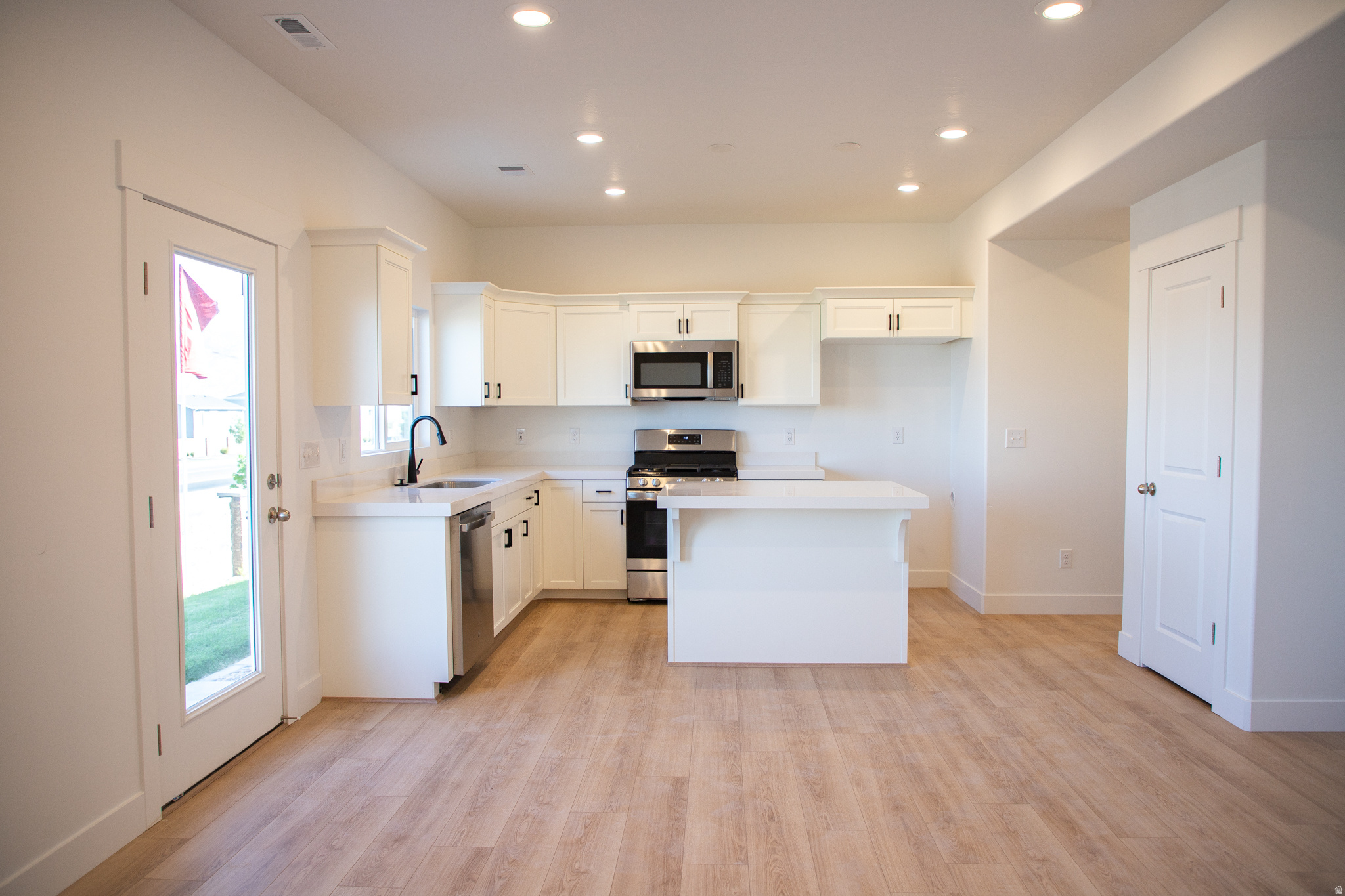 MEADOW CREEK RIDGE - Residential