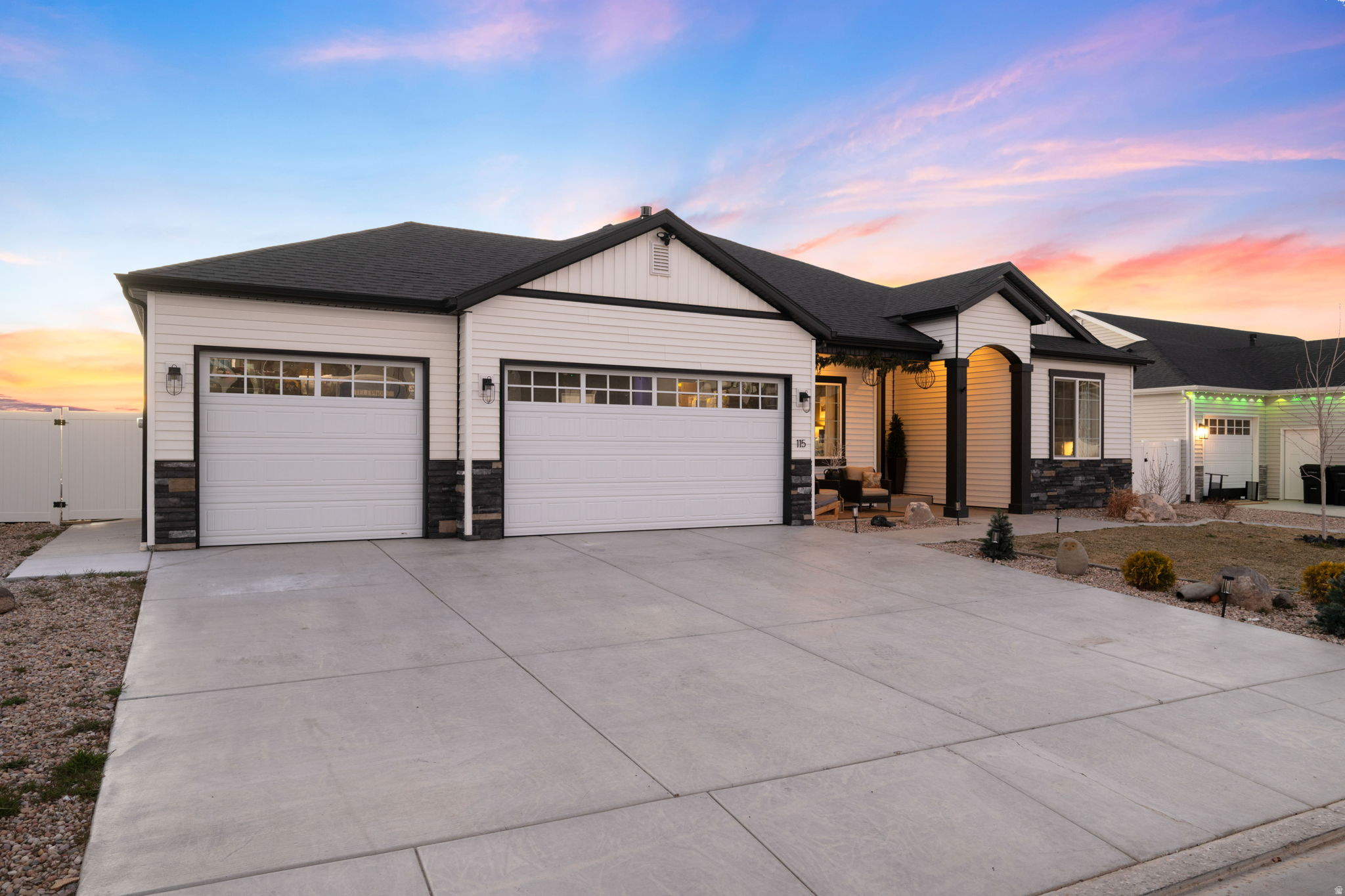 CRESCENT HILLS - Residential