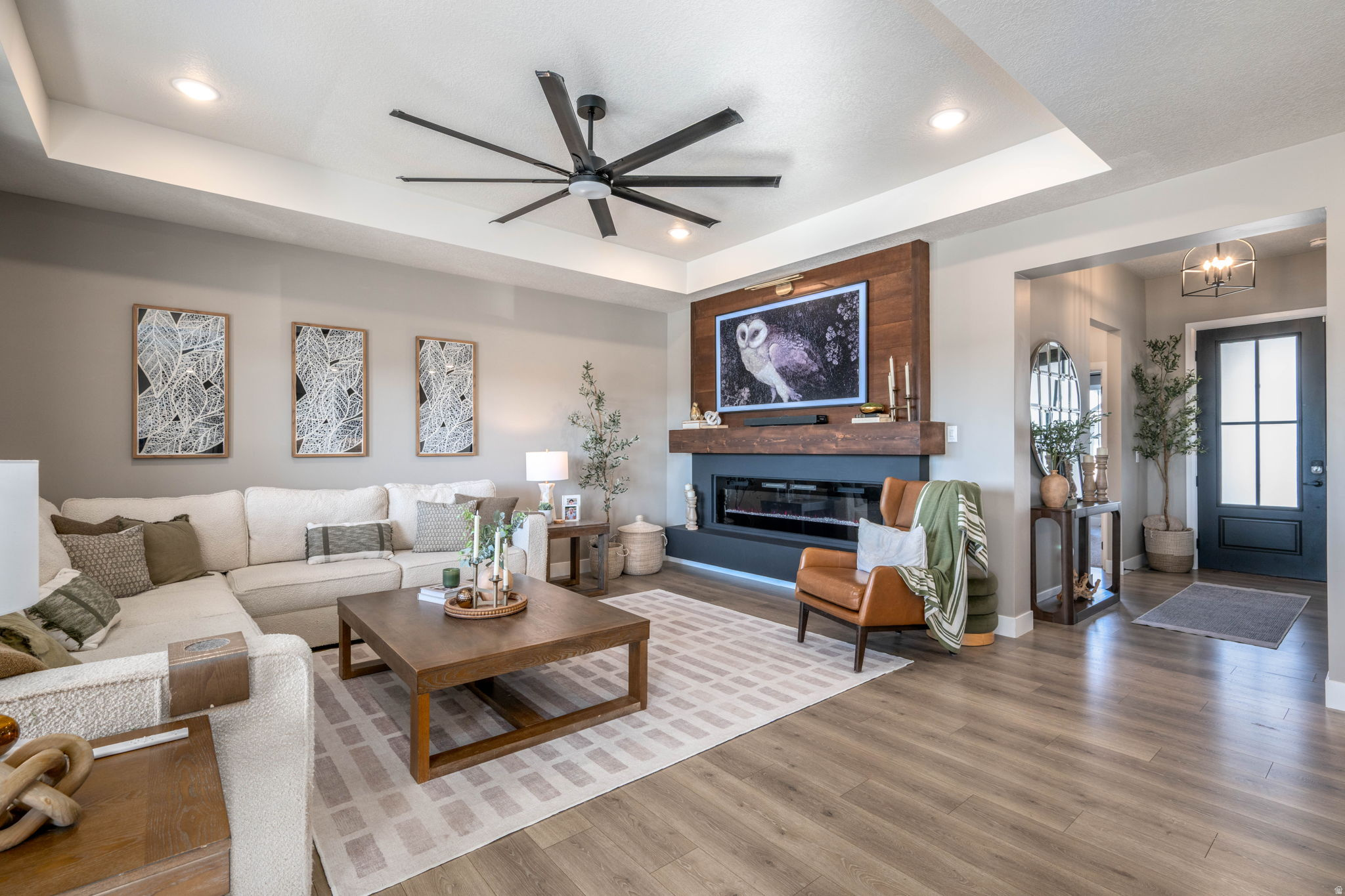 CRESCENT HILLS - Residential