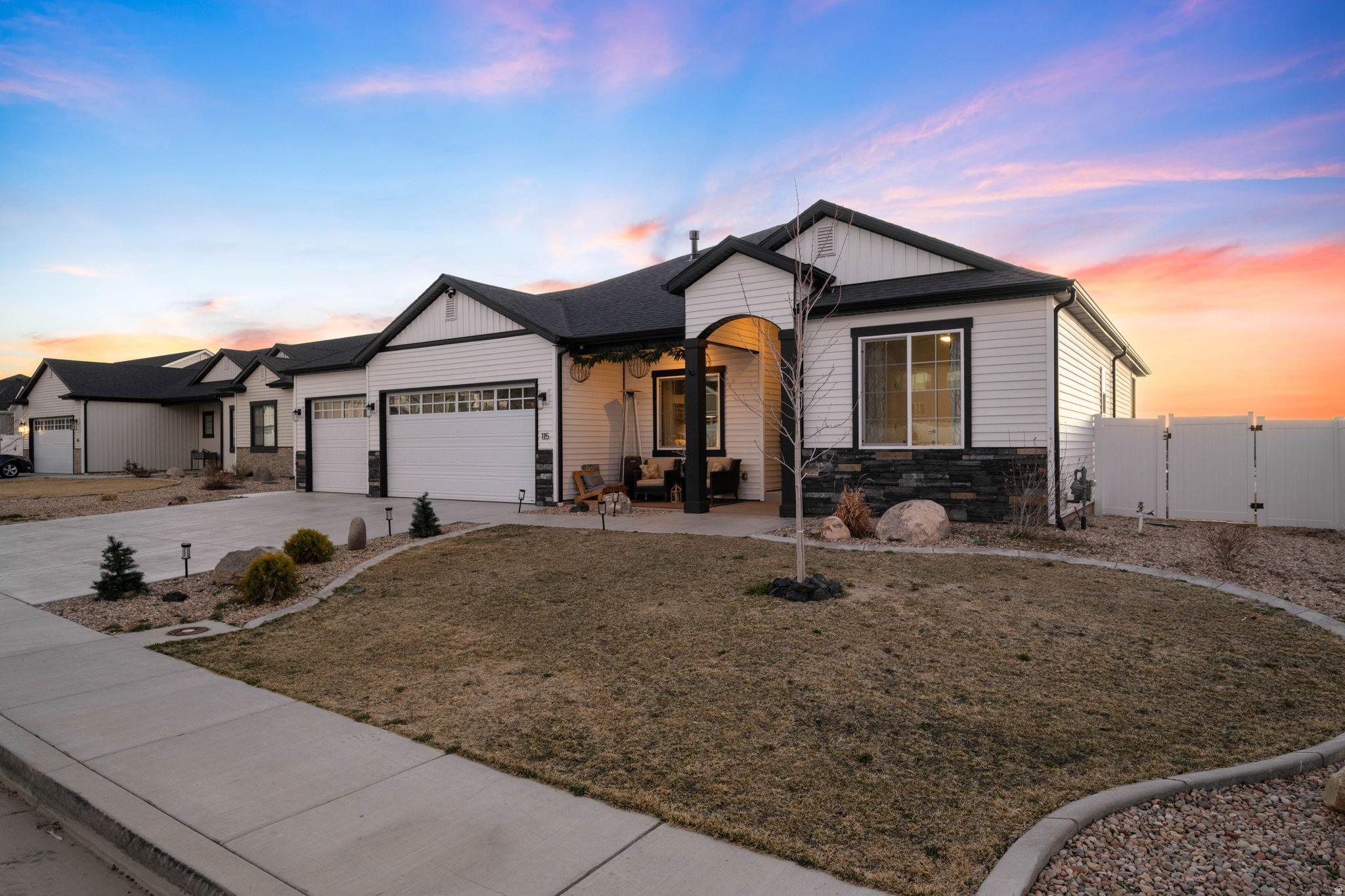 CRESCENT HILLS - Residential