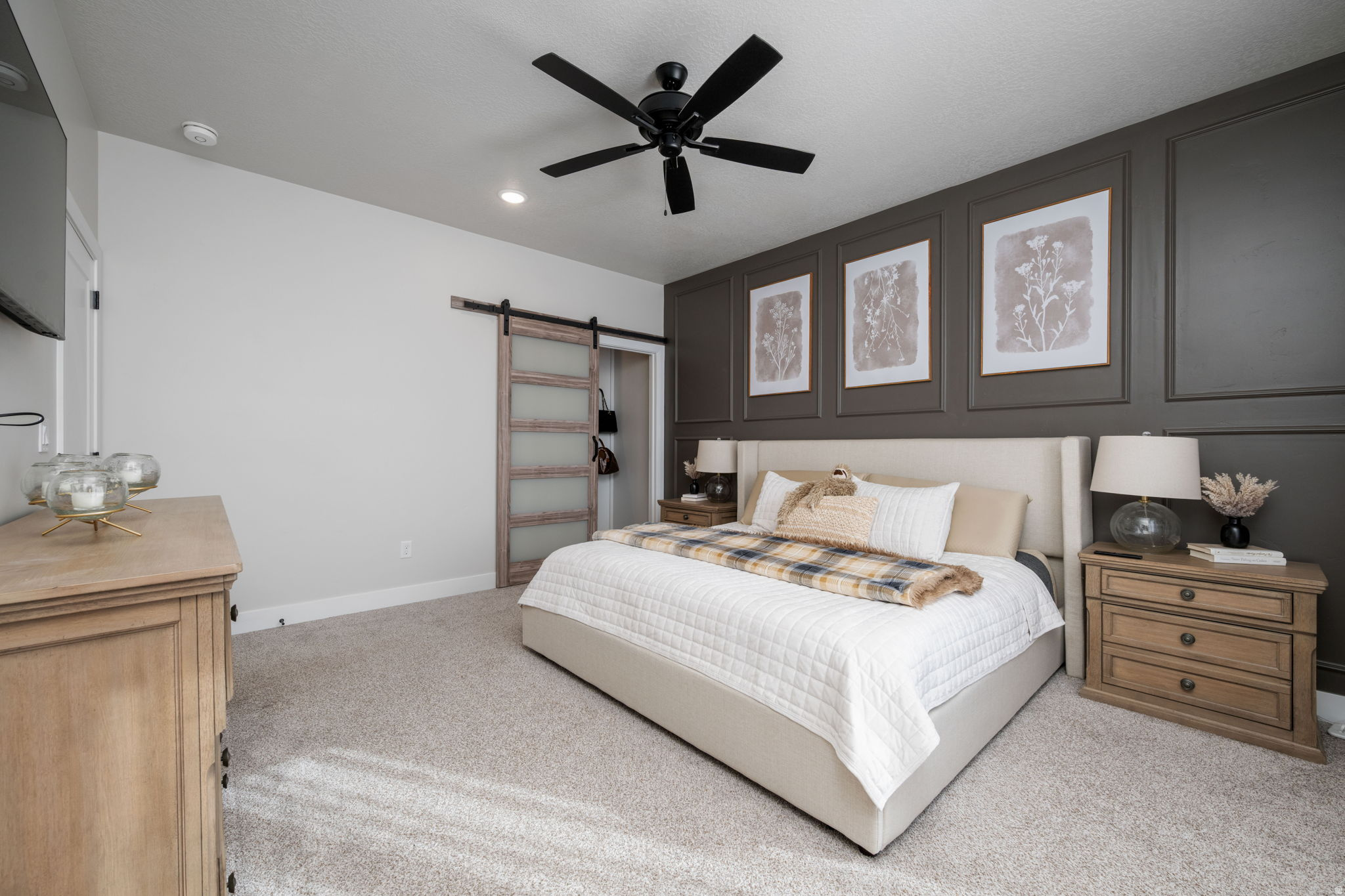 CRESCENT HILLS - Residential