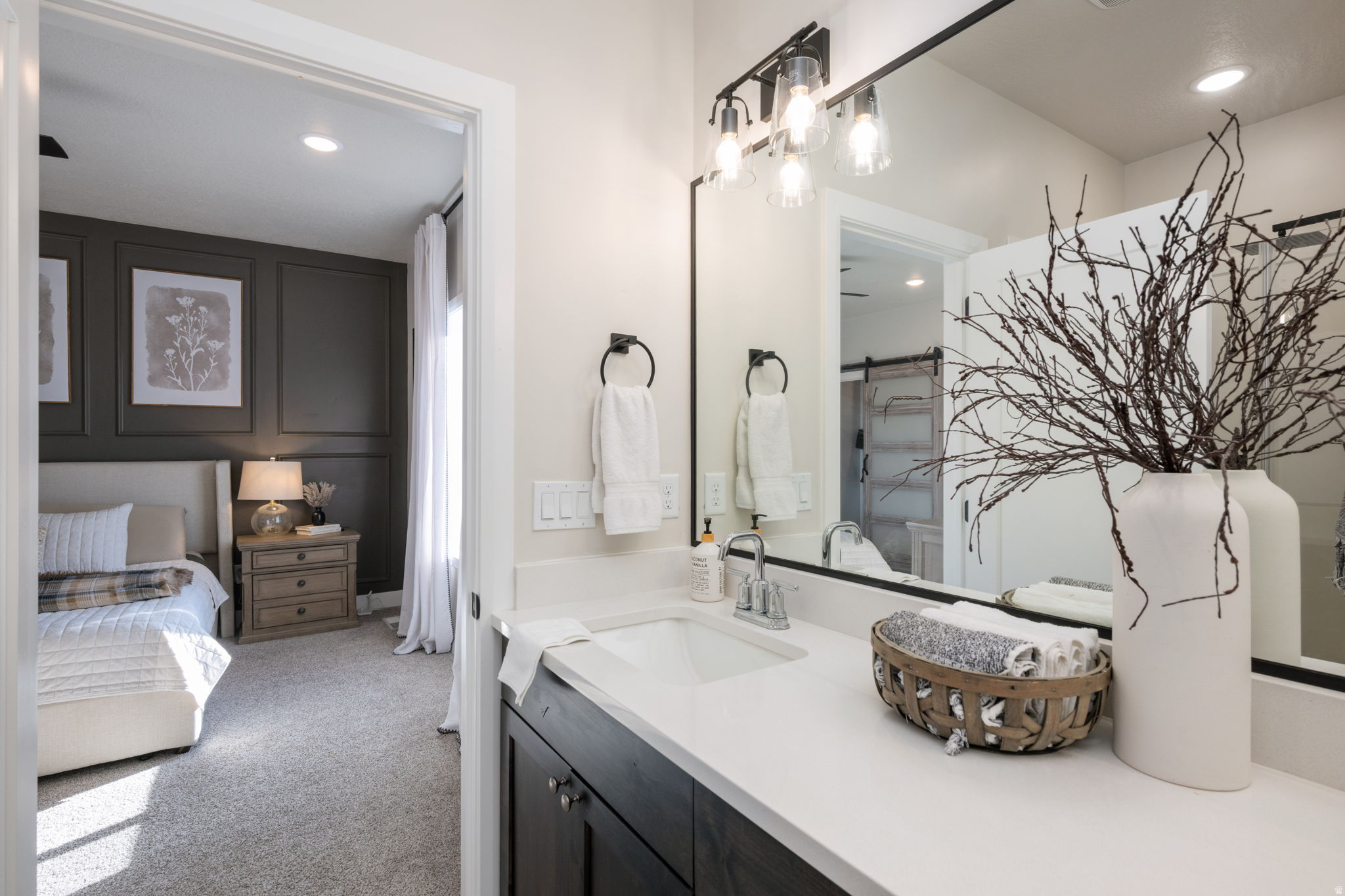 CRESCENT HILLS - Residential