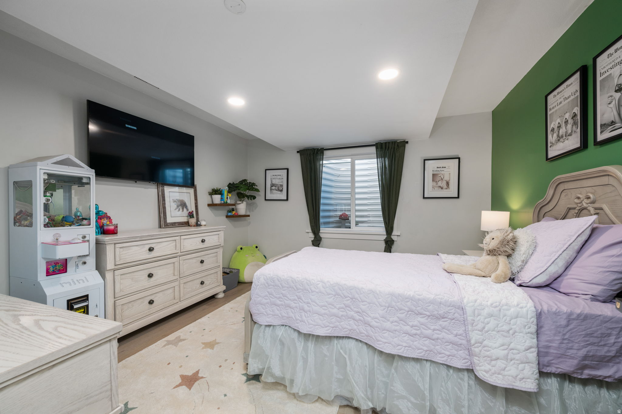 CRESCENT HILLS - Residential