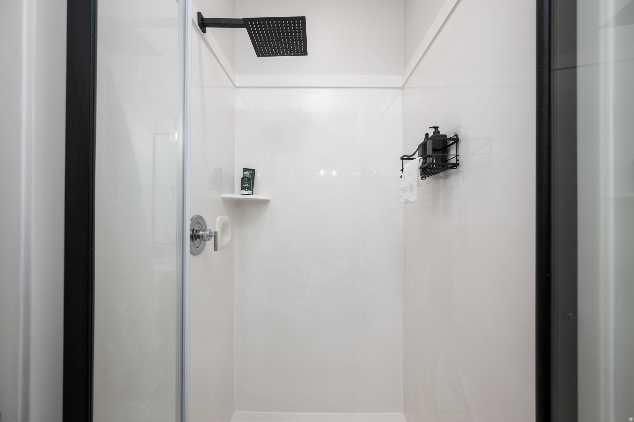 CRESCENT HILLS - Residential