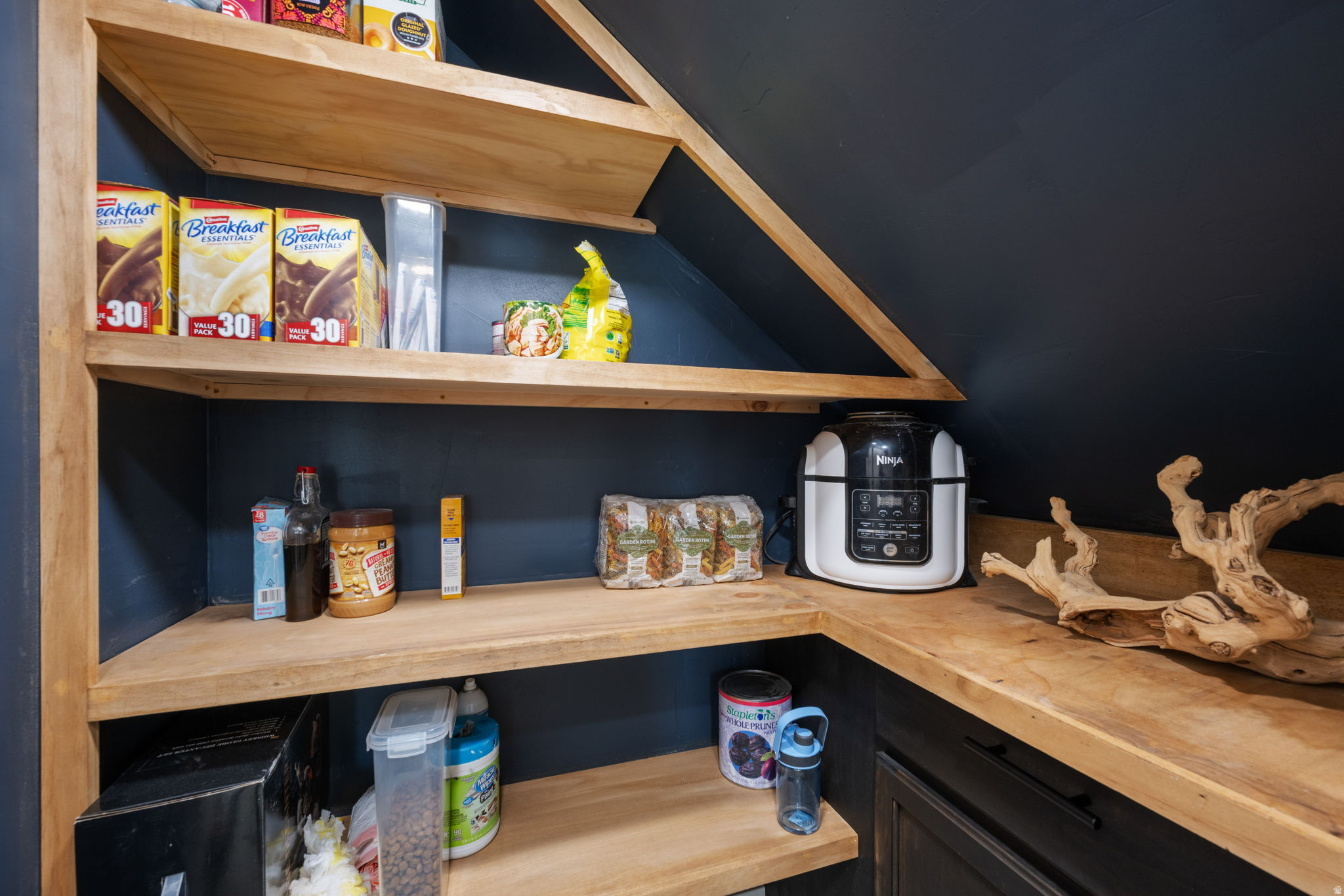 CRESCENT HILLS - Residential