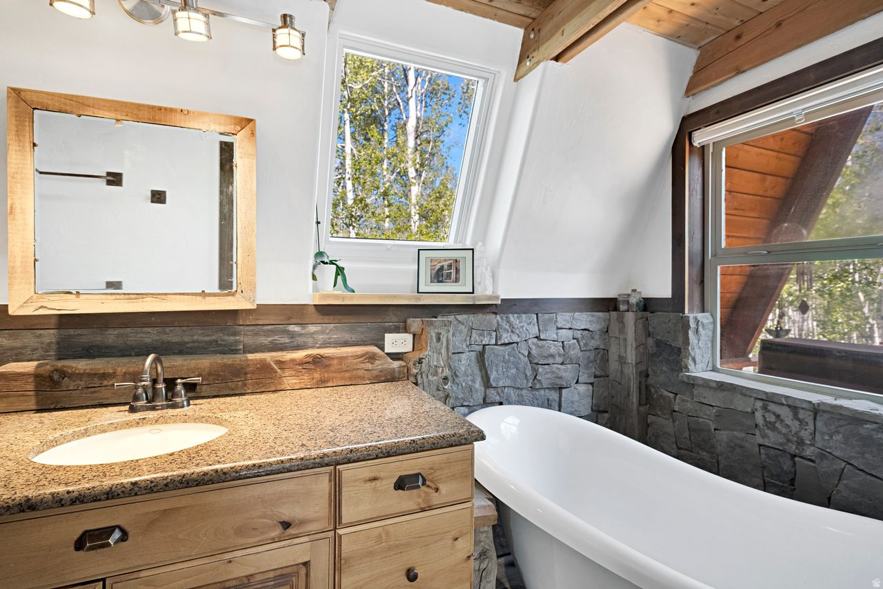 TIMBER LAKES - Residential