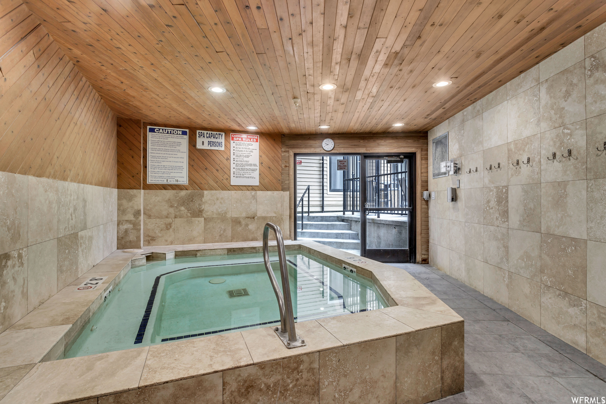 CARRIAGE HOUSE CONDOMINIUMS - Residential