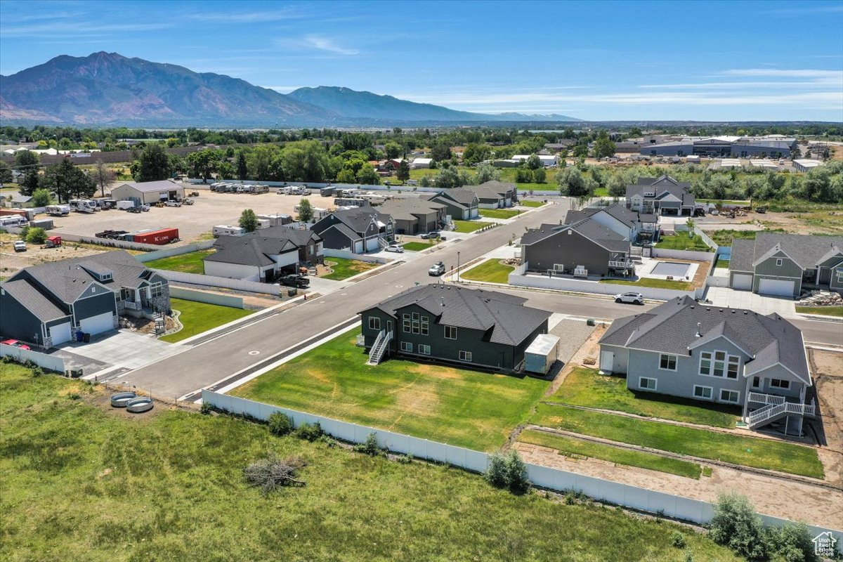 PARKSIDE ESTATES - Residential