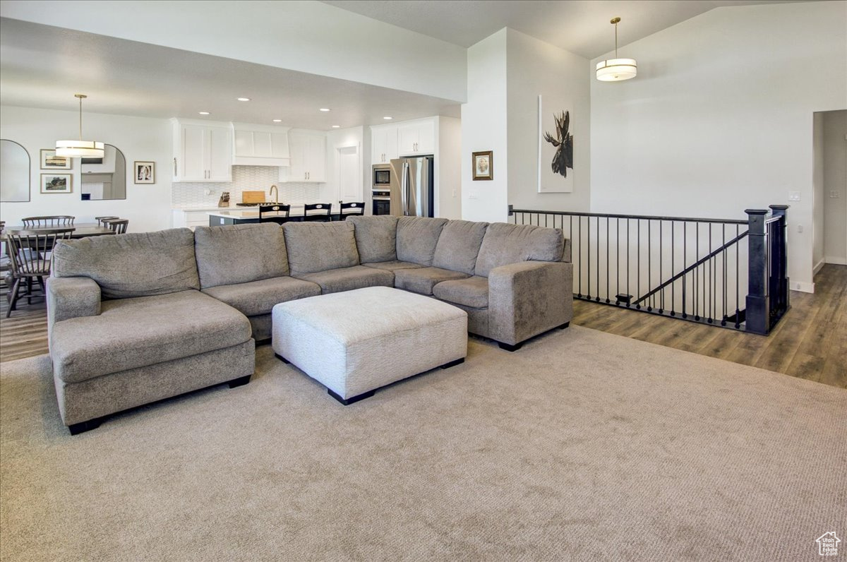 PARKSIDE ESTATES - Residential