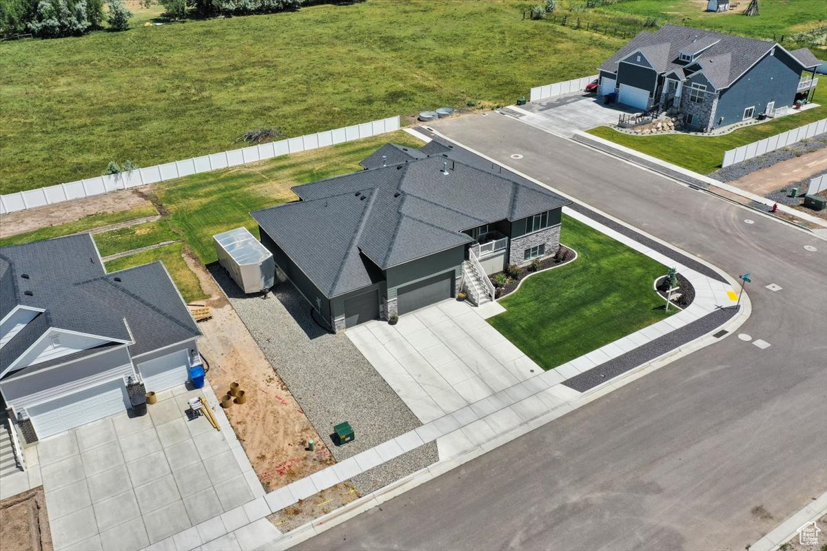 PARKSIDE ESTATES - Residential