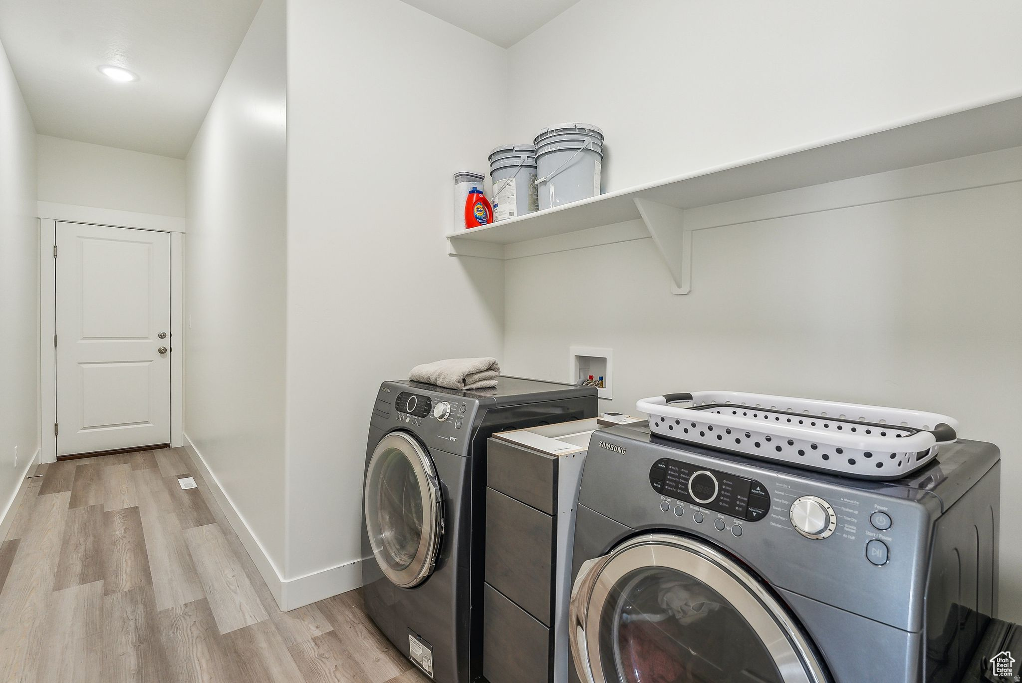 LONE TREE AT CIRCLE FIVE RANCH - Residential