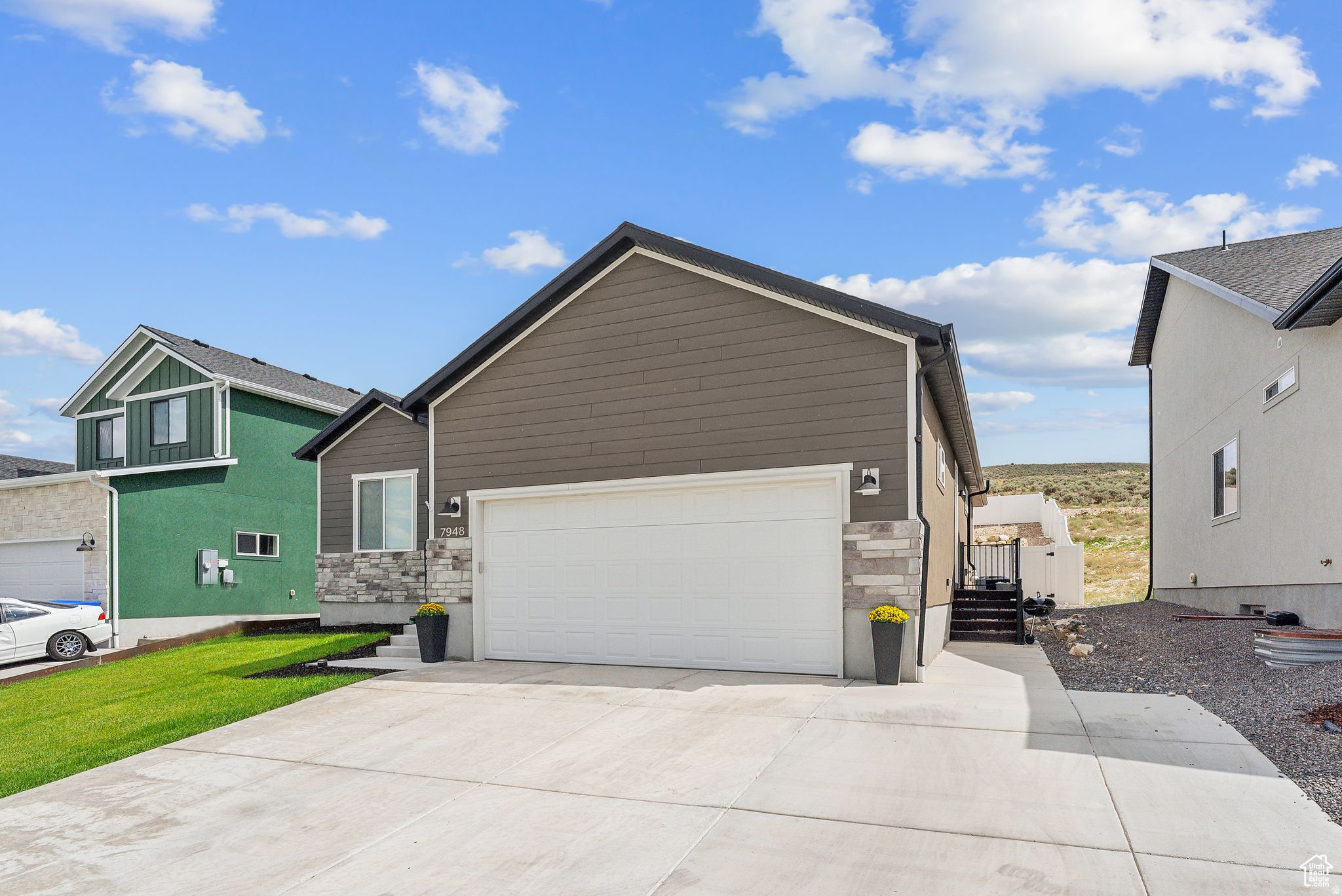 LONE TREE AT CIRCLE FIVE RANCH - Residential