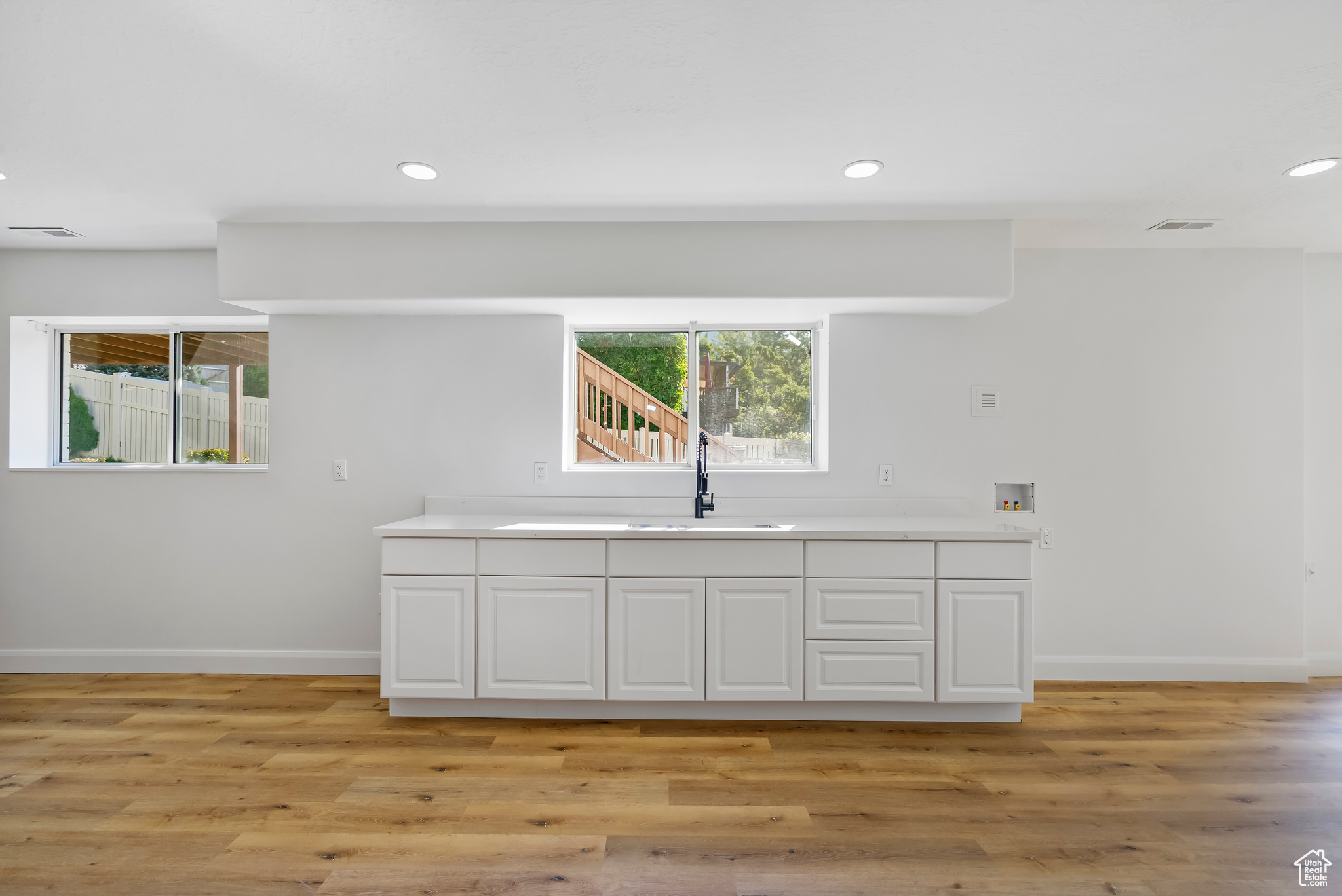 NORTH OAKS COVE 3 - Residential