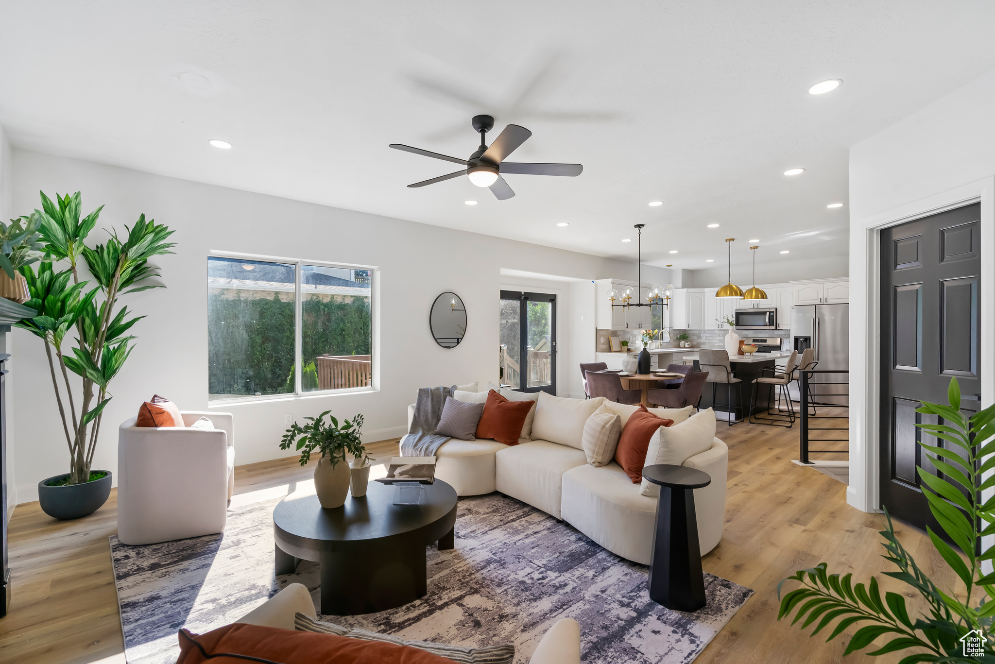 NORTH OAKS COVE 3 - Residential