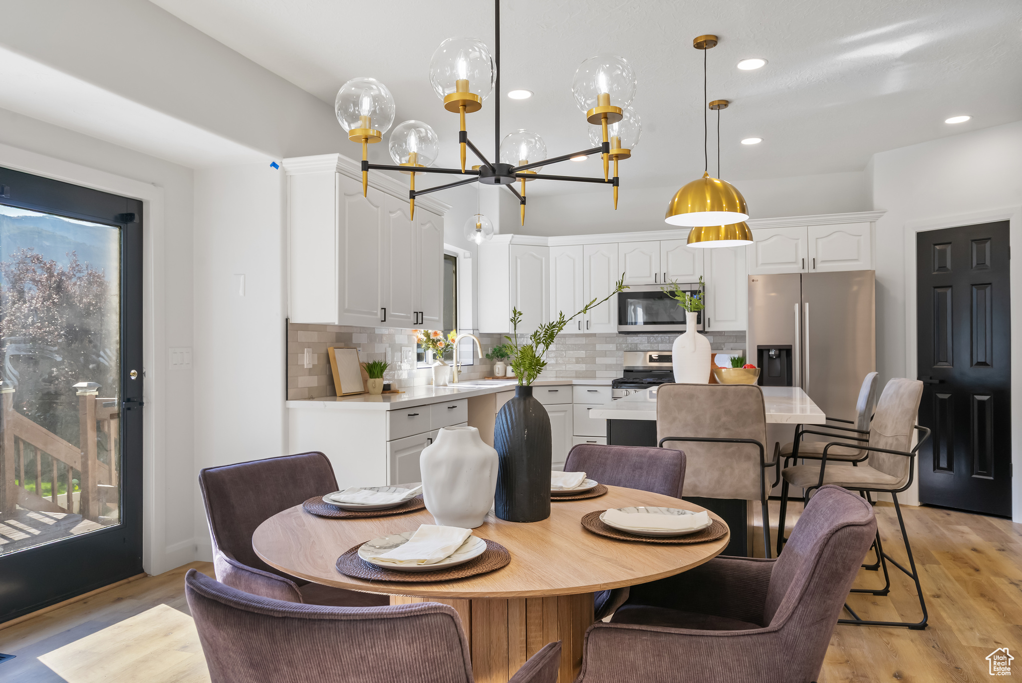 NORTH OAKS COVE 3 - Residential