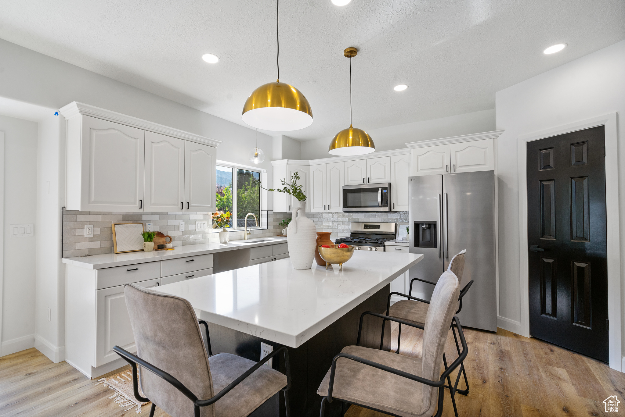 NORTH OAKS COVE 3 - Residential