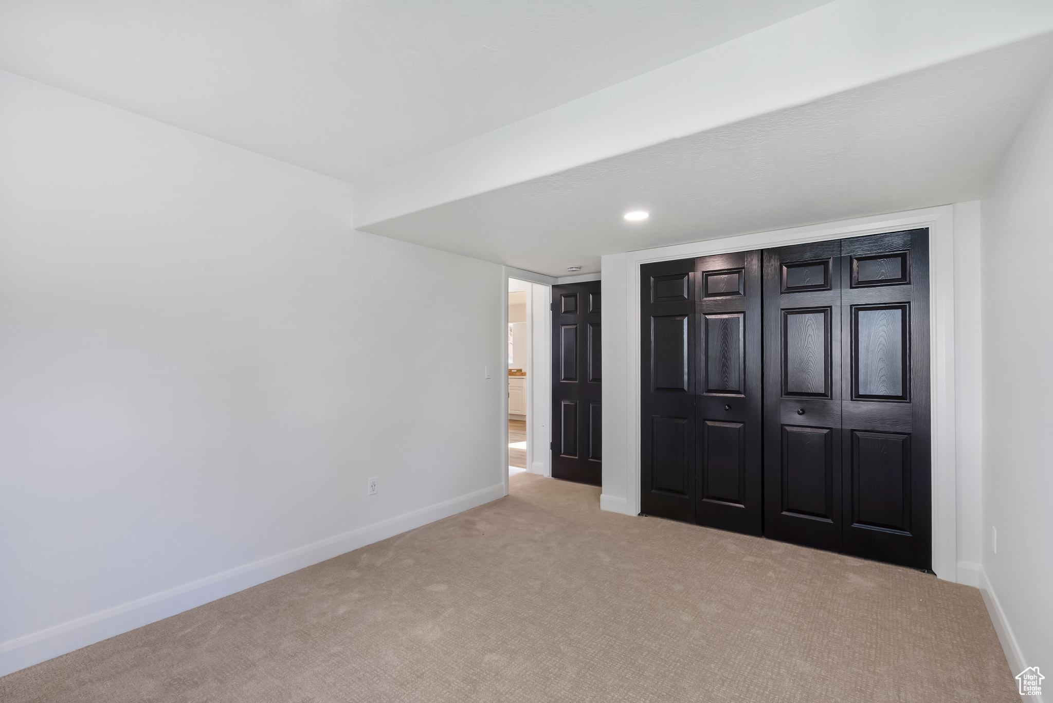 NORTH OAKS COVE 3 - Residential